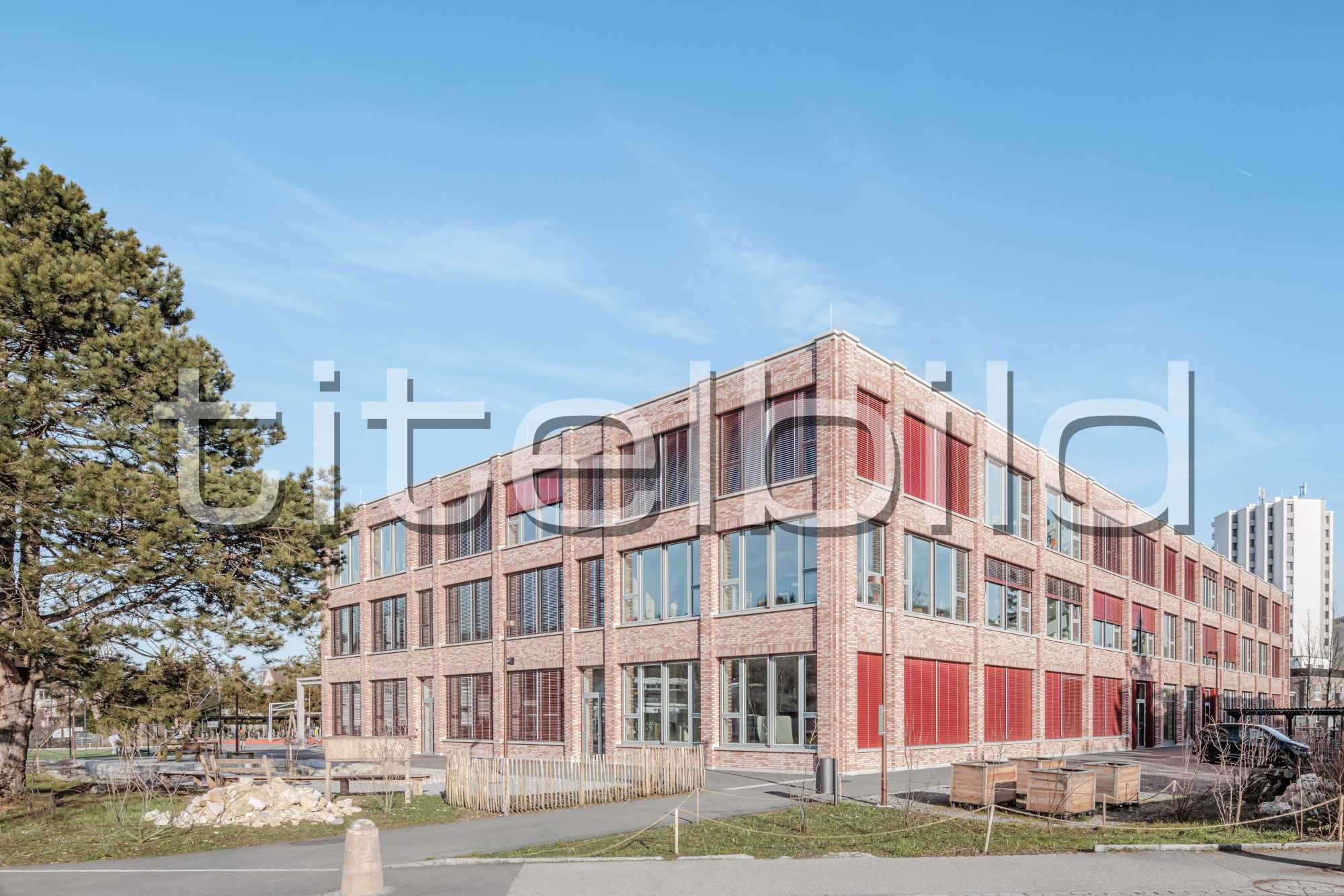Projektbild-Nr. 0: Schulanlage Surbaum Reinach